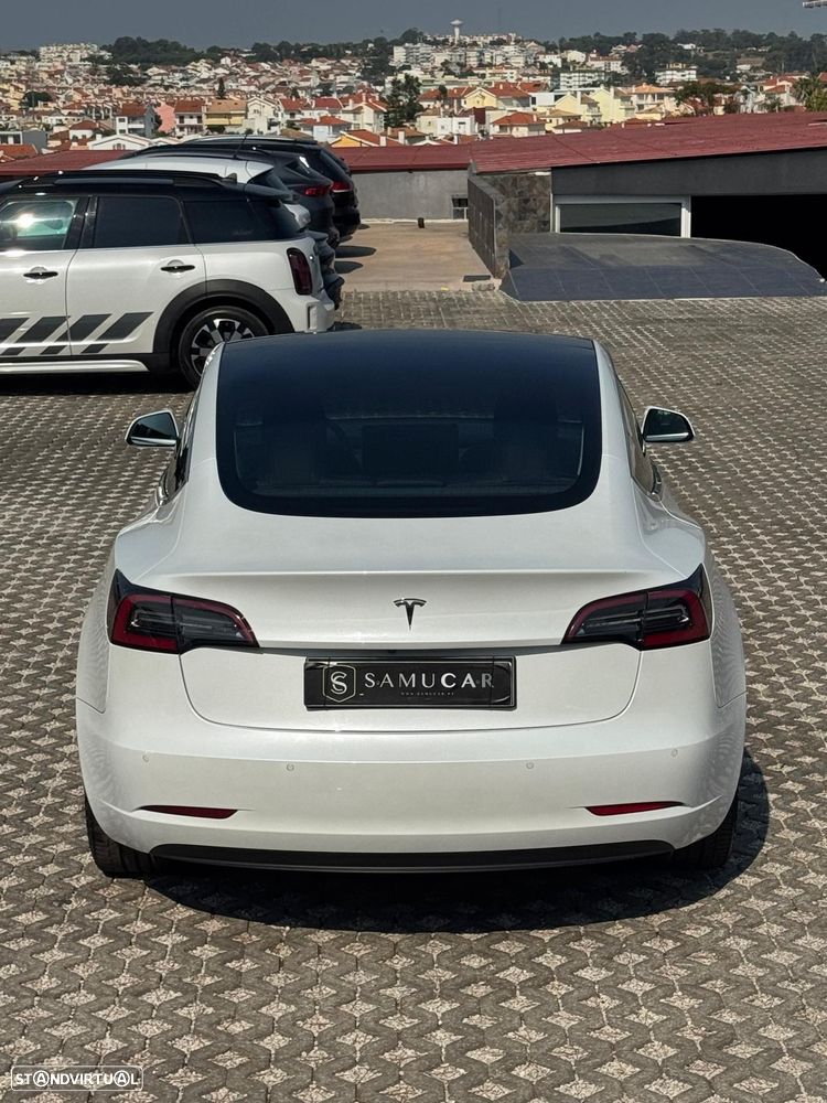 Tesla Model 3 - 24