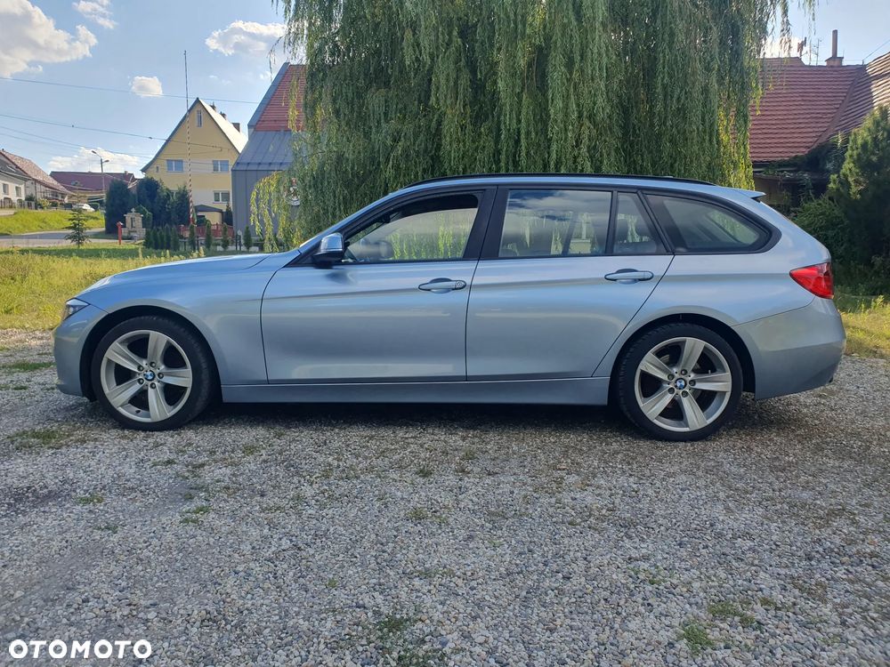 BMW Seria 3 318d - 4