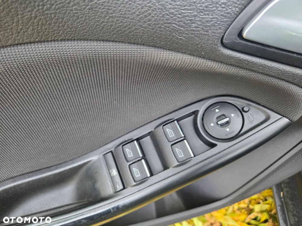 Ford Focus 1.6 EcoBoost Titanium - 13