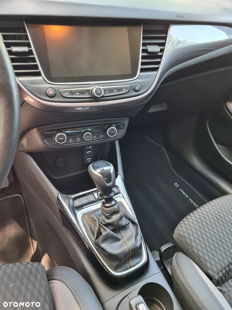 Opel Crossland X - 13