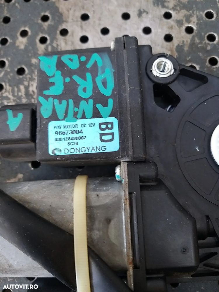 Motoras macara dreapta fata opel antara a l07 96673004 - 2