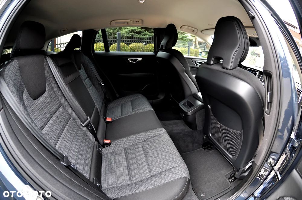 Volvo V60 B3 B Geartronic Momentum Pro - 22