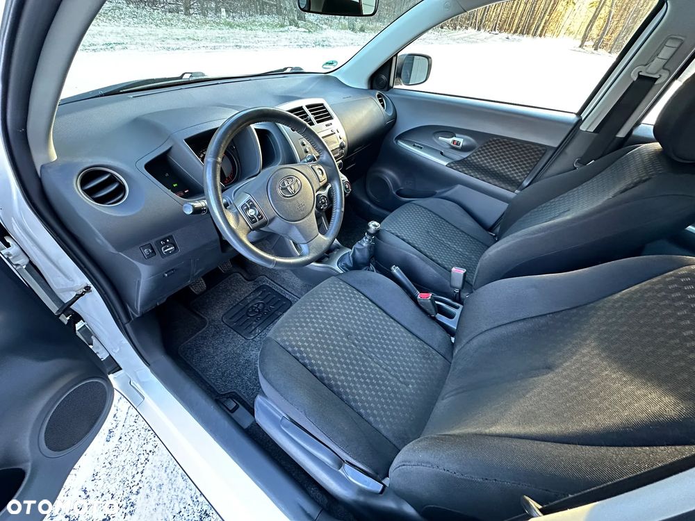 Toyota Urban Cruiser 1.33 4x2 Life - 17