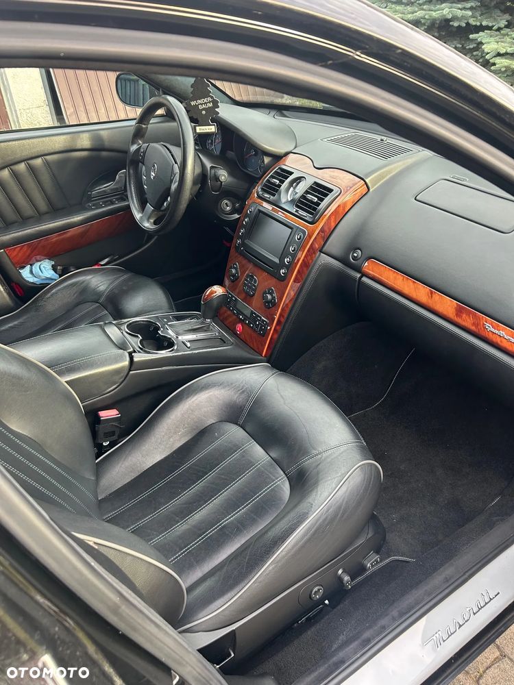 Maserati Quattroporte - 12