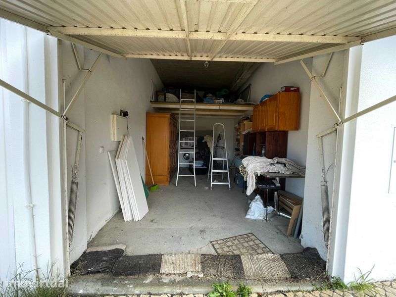 Garagem em muito bom estado e local priveligiado - Grande imagem: 3/6