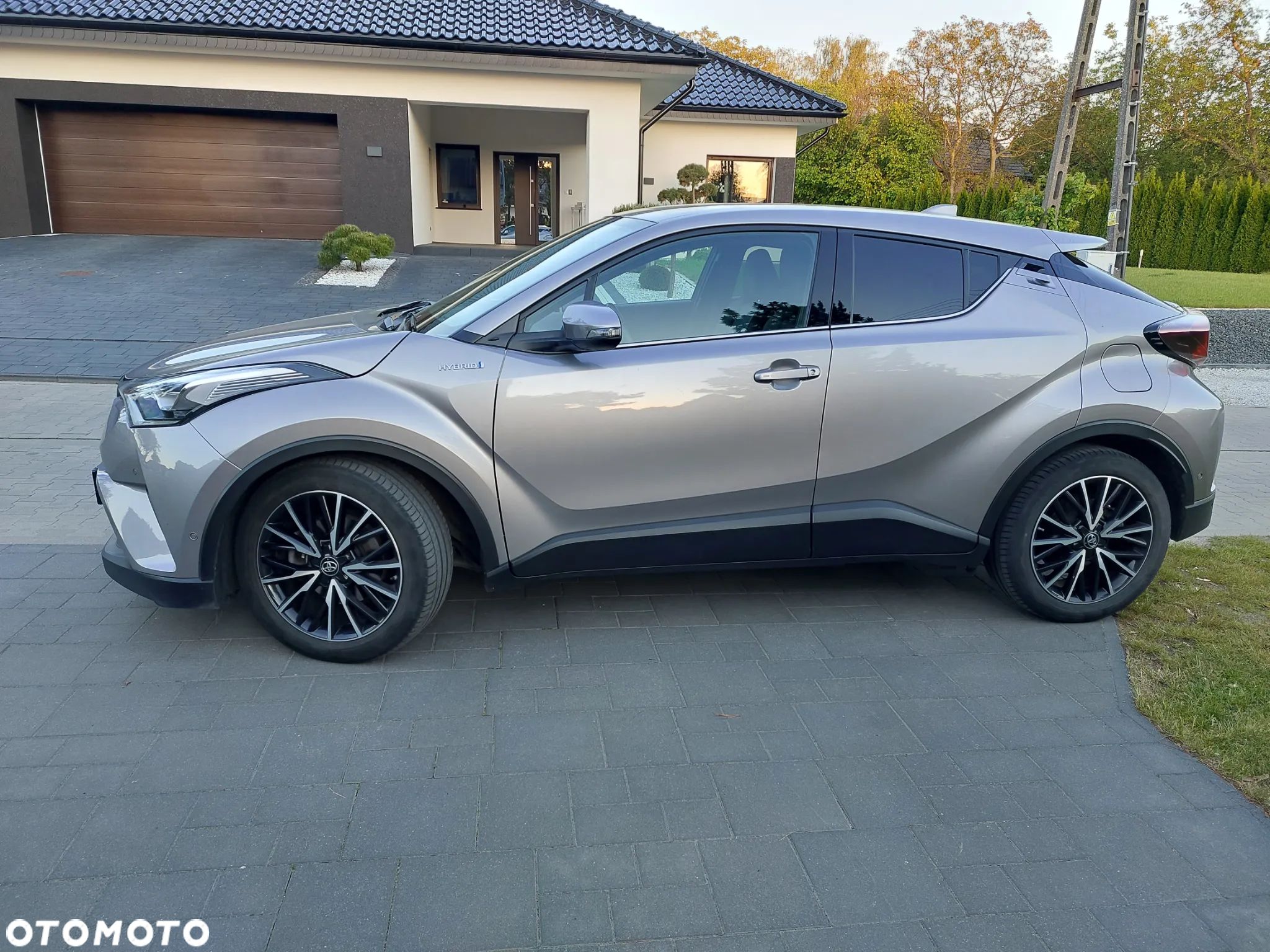 Toyota C-HR 1.8 Hybrid Prestige - 1