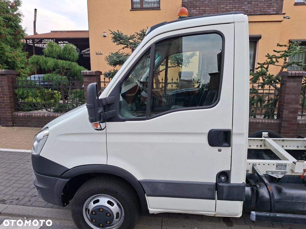 Iveco 35c13 - 23