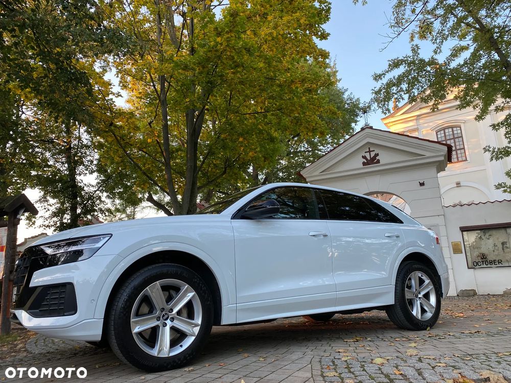 Audi Q8 - 8
