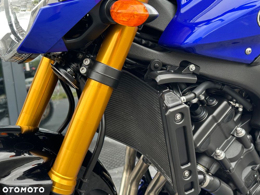 Yamaha FZ8 - 37
