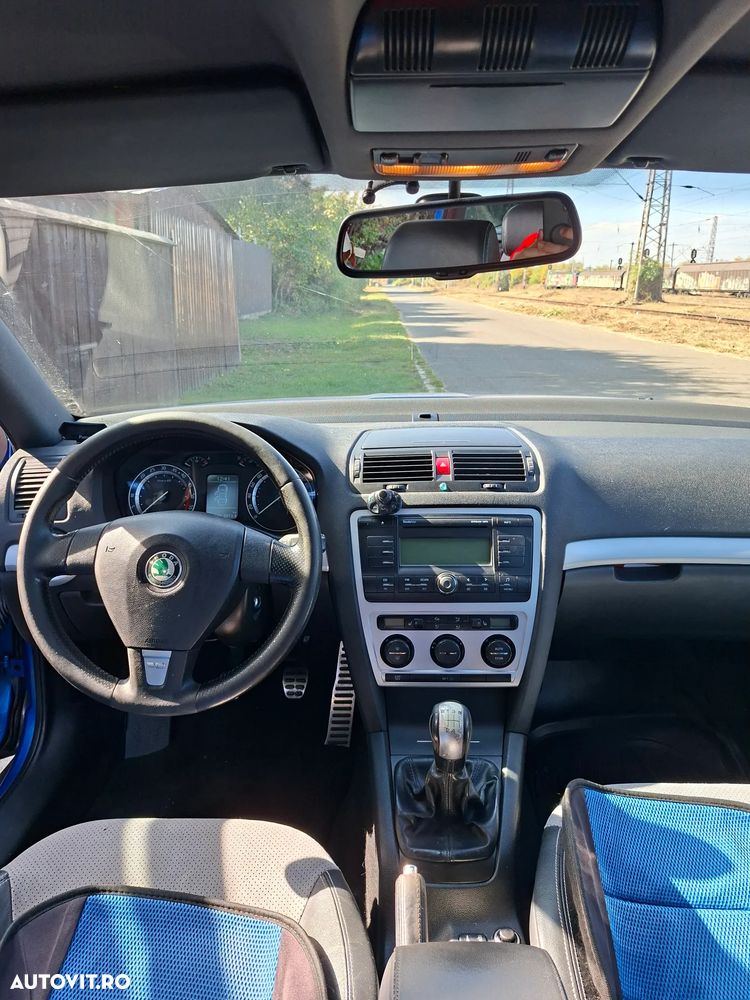 Skoda Octavia 2.0 TDI RS - 11