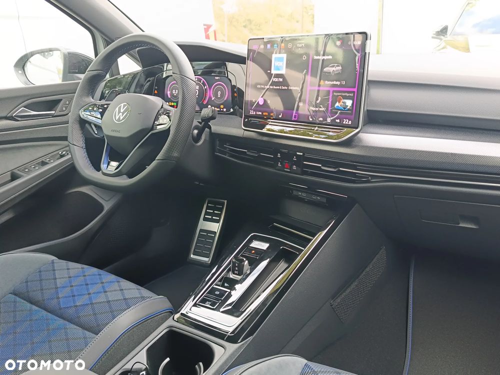 Volkswagen Golf 2.0 TSI 4Motion R DSG - 32
