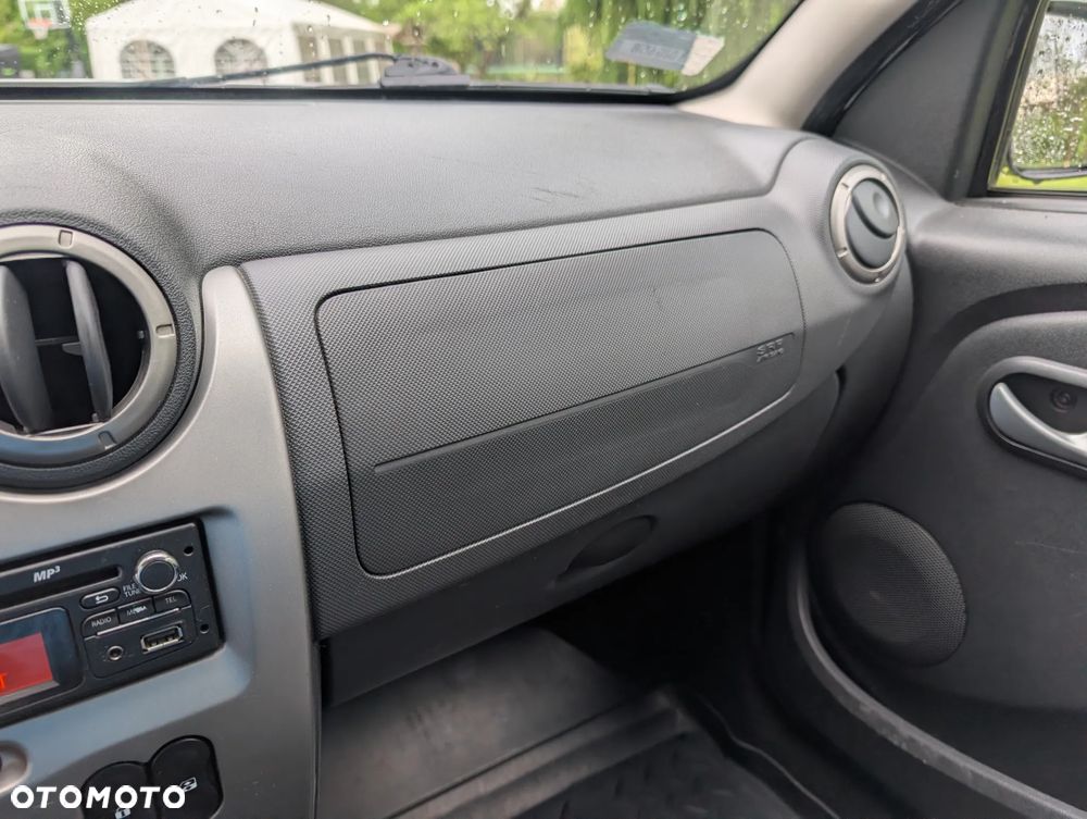 Dacia Duster 1.5 dCi Laureate 4x4 - 10
