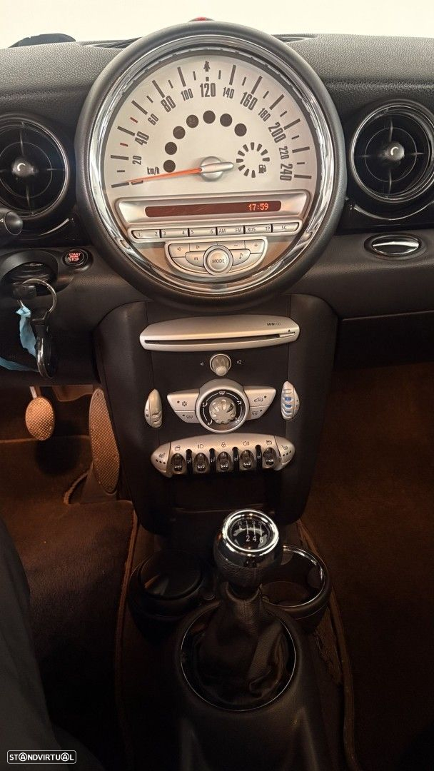 MINI 3 Portas One - 10