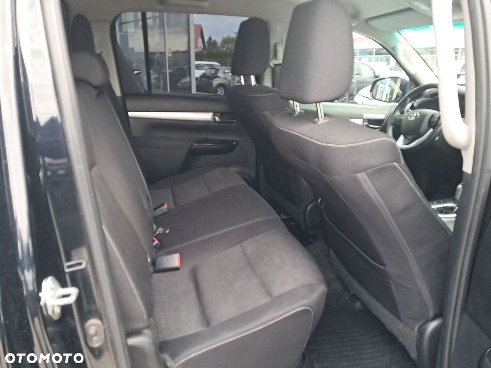 Toyota Hilux 2.8 D-4D Double Cab SR5 4x4 - 12