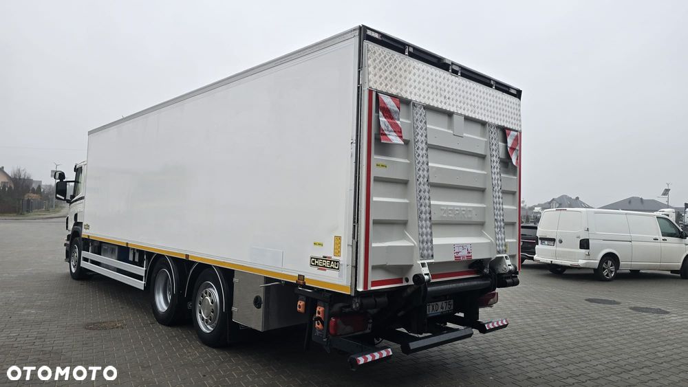 Scania P320 Euro 6 6x2 chłodnia izoterma kurierka 20 palet niski przebieg! super stan! rama do zabudowy laweta - 20