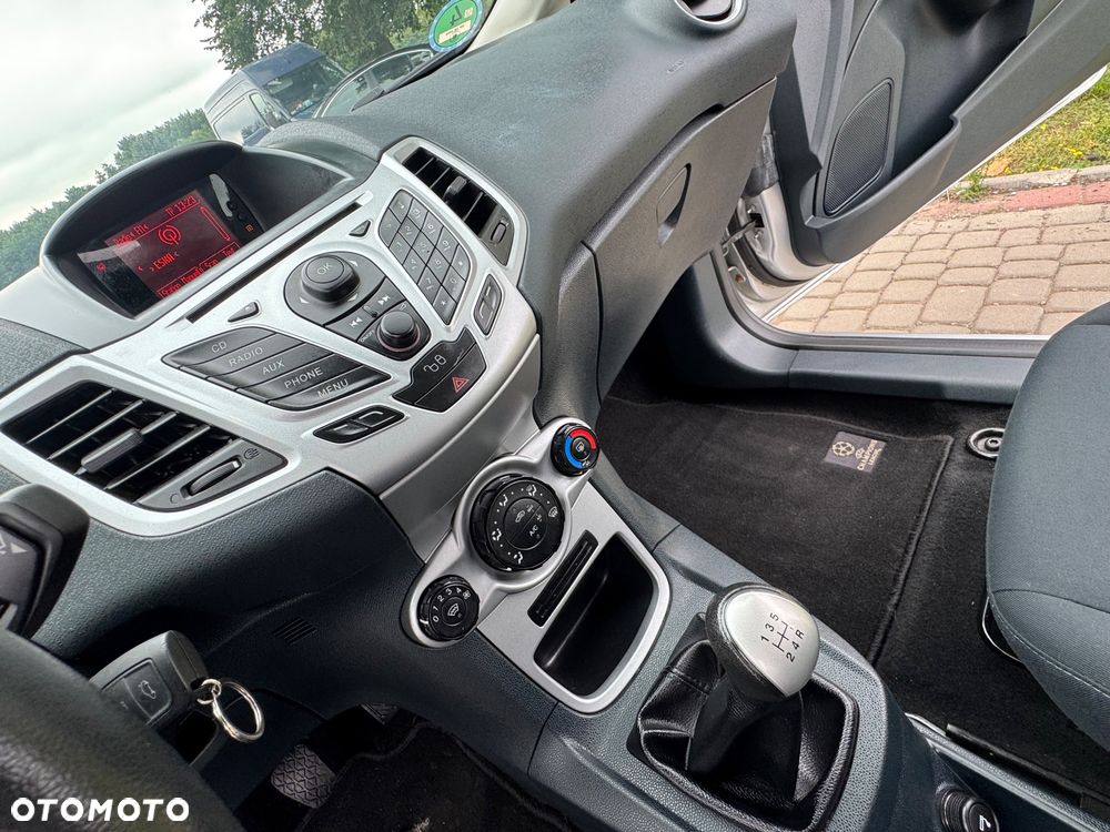 Ford Fiesta - 28