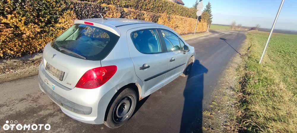 Peugeot 207 75 Filou - 6