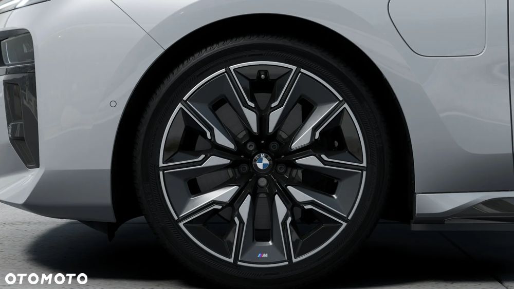 BMW Seria 7 M760e PHEV xDrive sport - 14