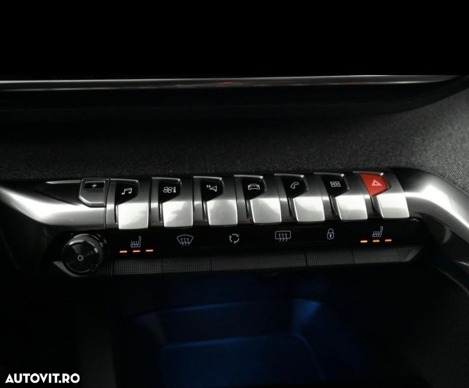 Peugeot 3008 Hybrid4 300 e-EAT8 Allure - 20
