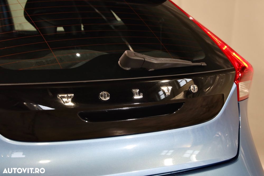 Volvo V40 D2 RDesign - 28