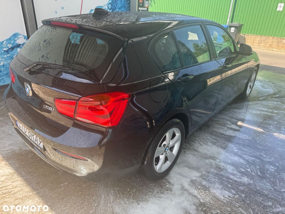 BMW Seria 1 116i - 10