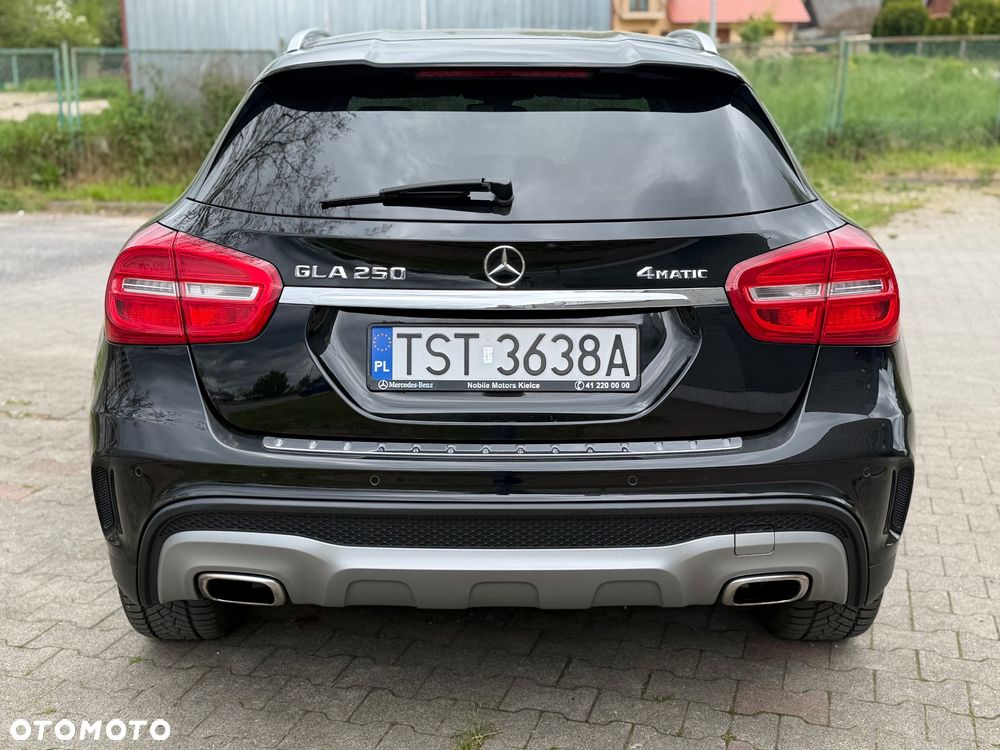Mercedes-Benz GLA 250 4-Matic - 5