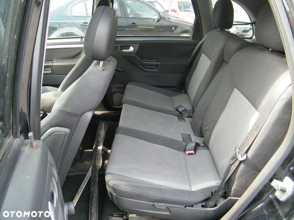 Komplet fotele przód kanapa tył Opel Meriva A. - 2