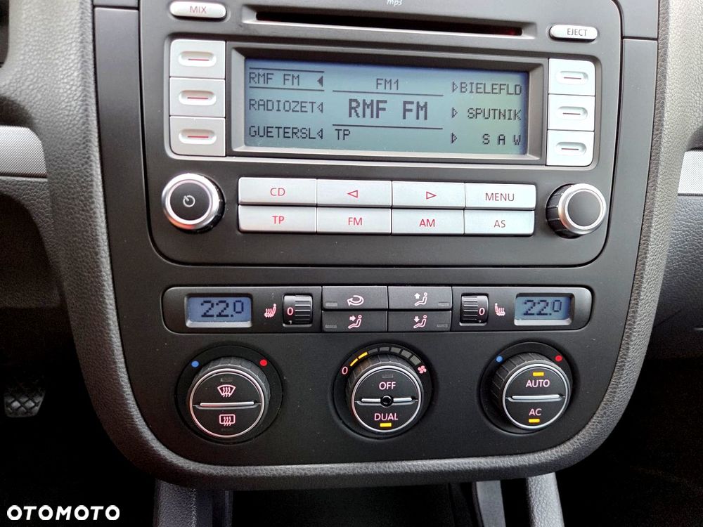 Volkswagen Golf - 24