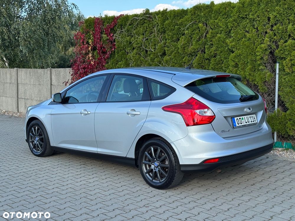 Ford Focus 1.6 Trend - 14