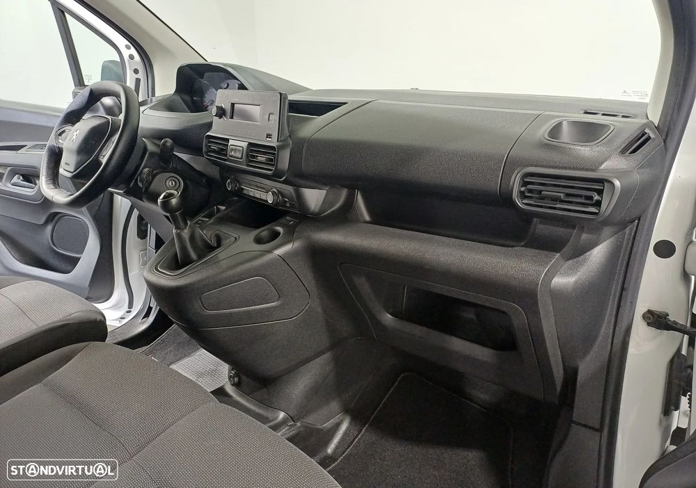 Peugeot PARTNER 1.6 BLUEHDI - 3 LUGARES - IVA DEDUTIVEL - 32