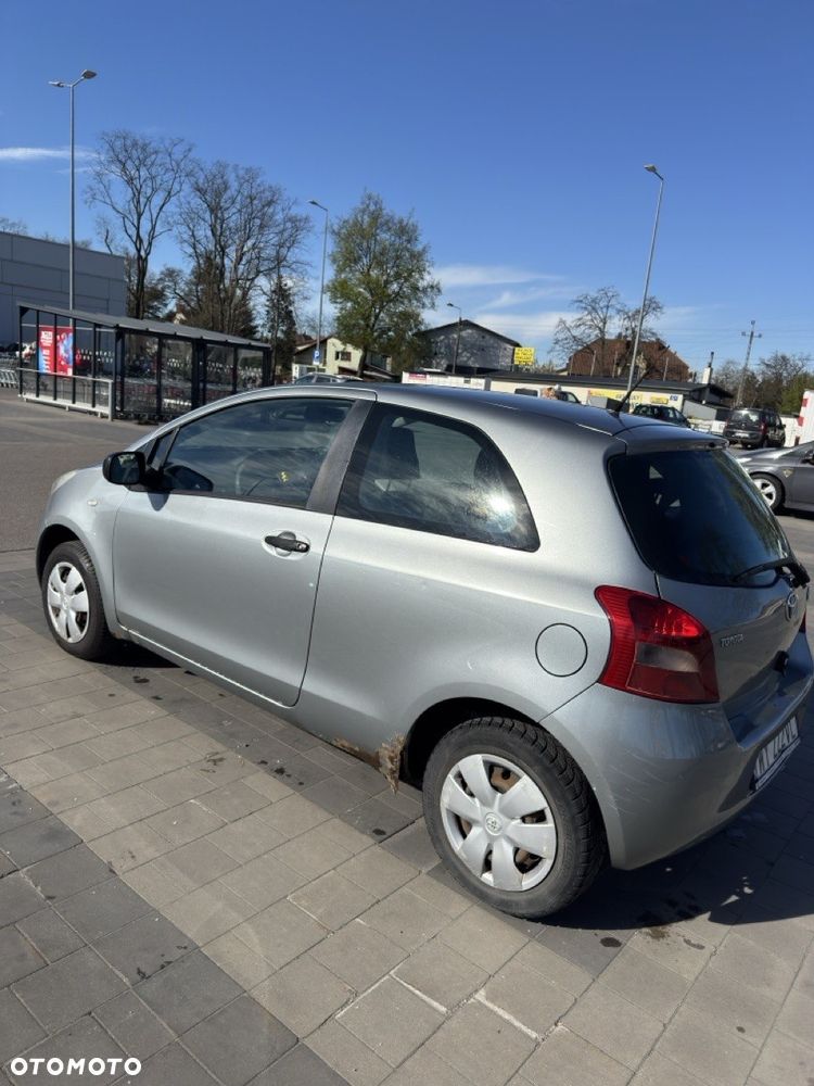 Toyota Yaris 1.0 Luna - 6