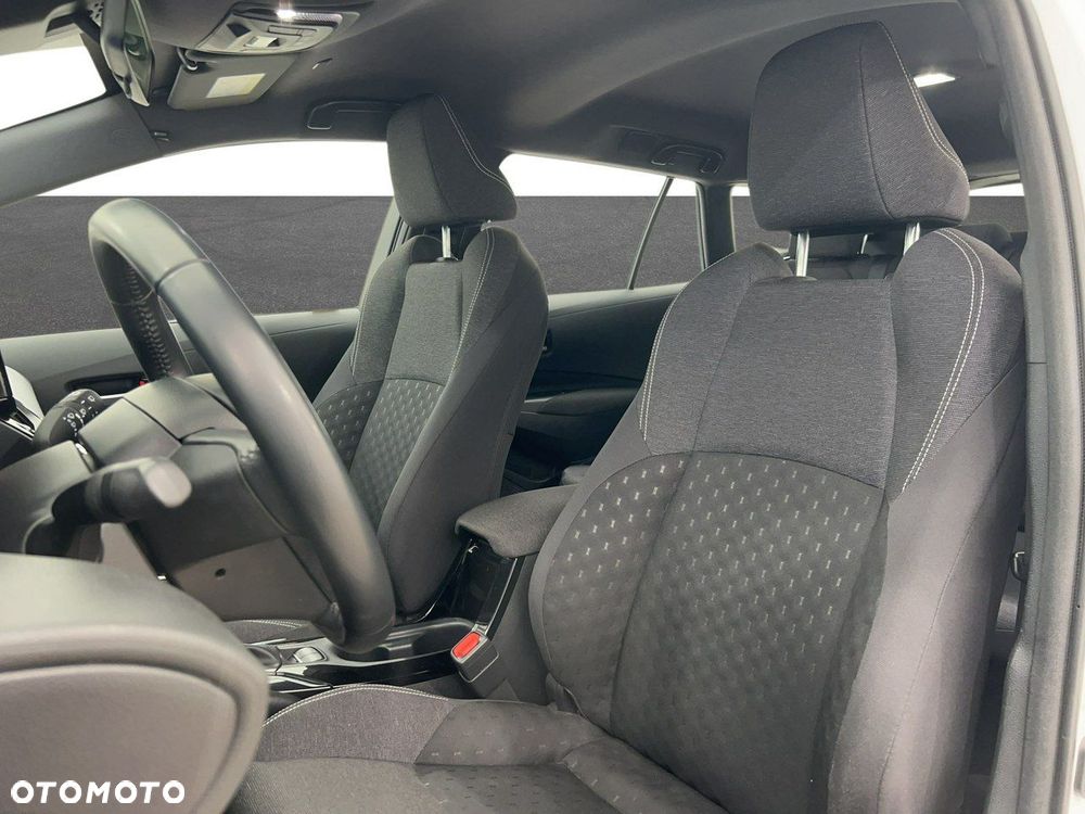 Toyota Corolla - 10