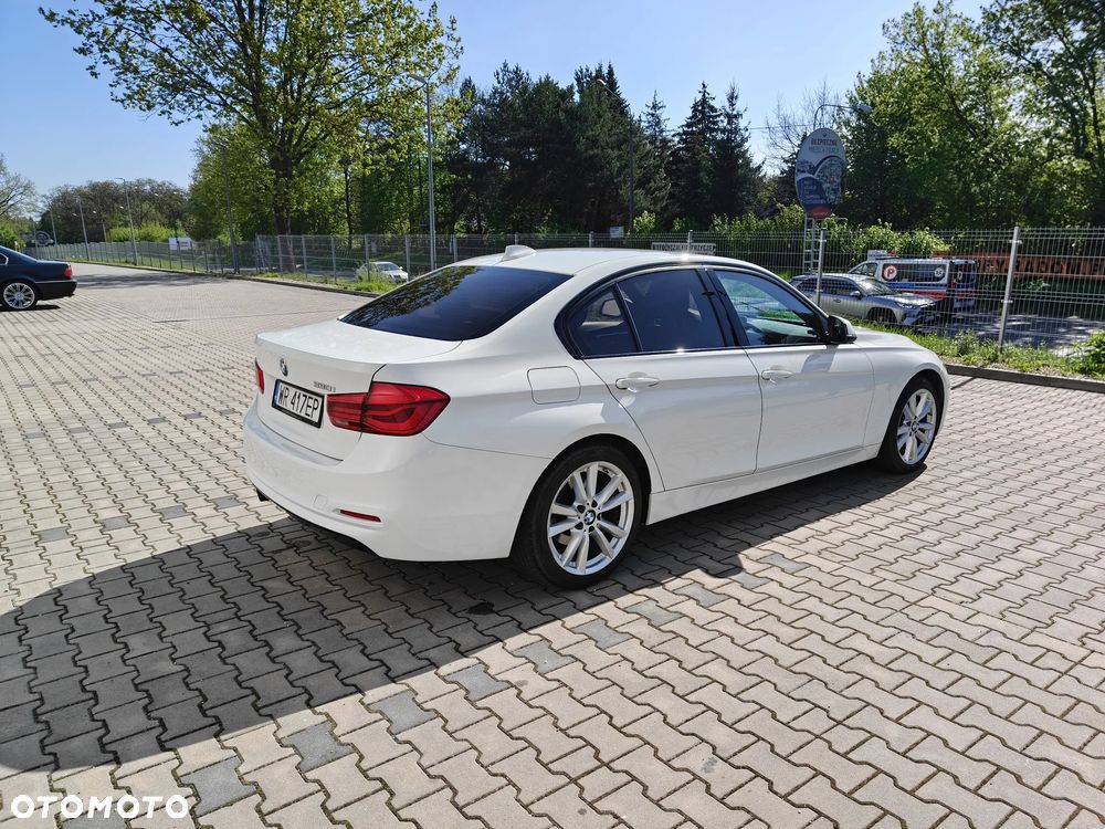 BMW Seria 3 330i Luxury Line sport - 3
