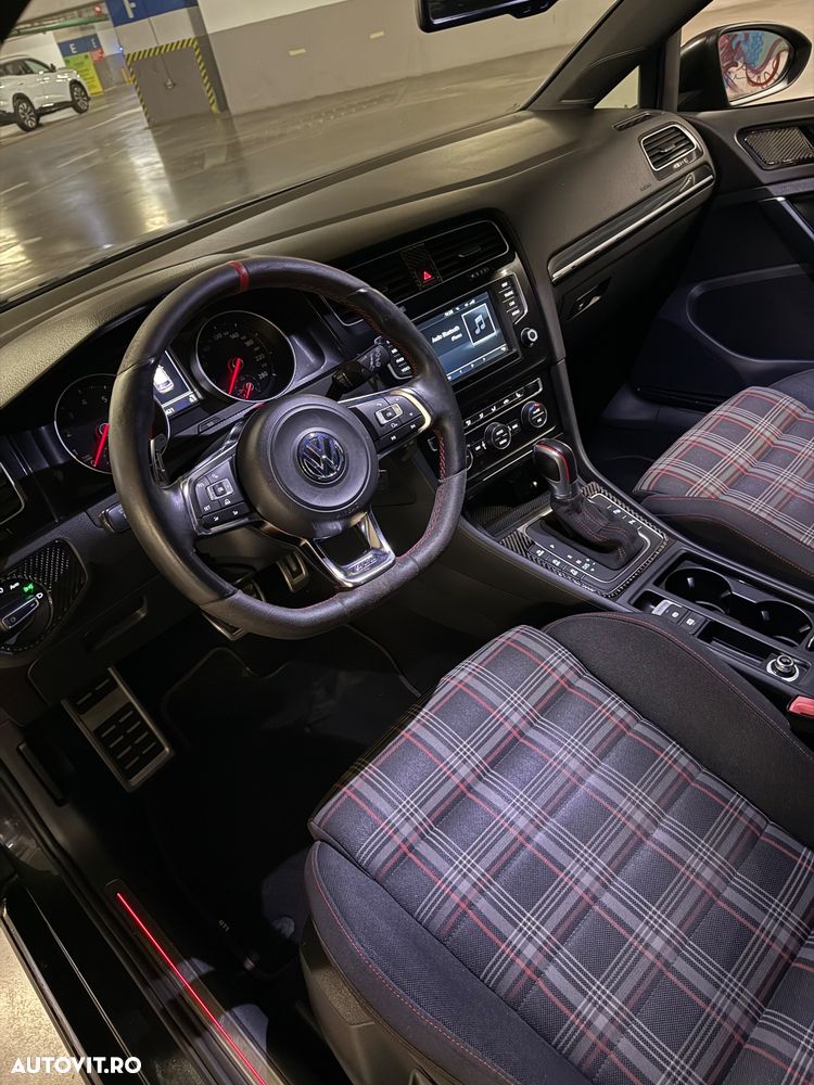 Volkswagen Golf 2.0 TSI DSG GTI Performance - 5