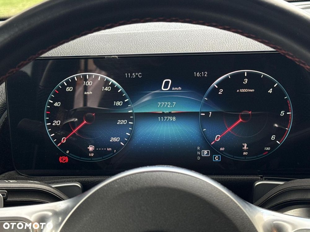 Mercedes-Benz GLB - 12