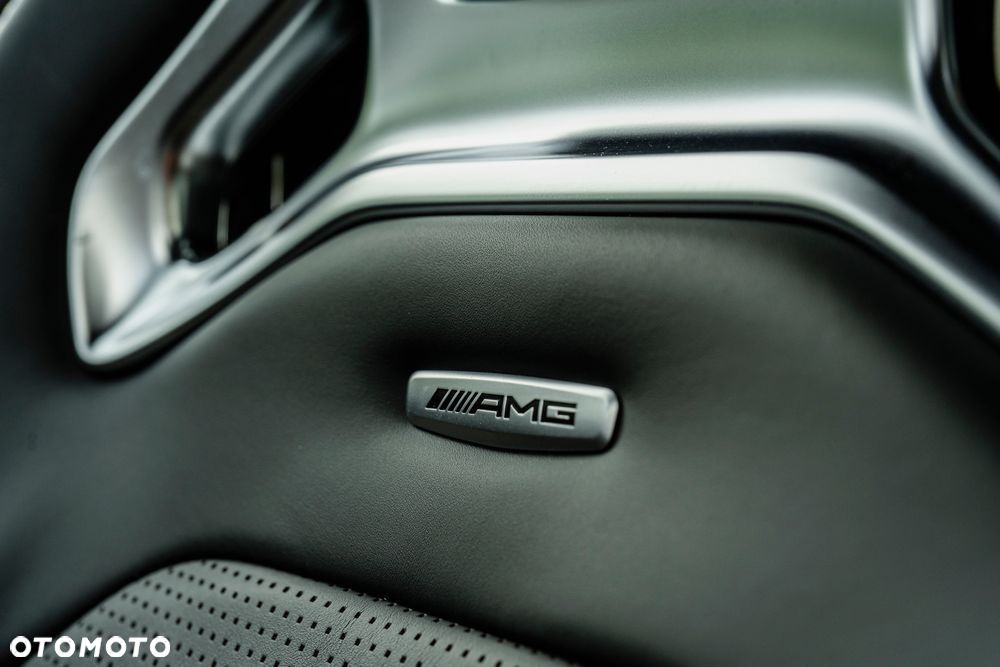 Mercedes-Benz Klasa C AMG 63 S - 17