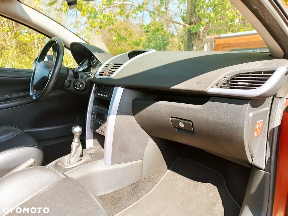 Peugeot 207 CC 150 THP Platinum - 16