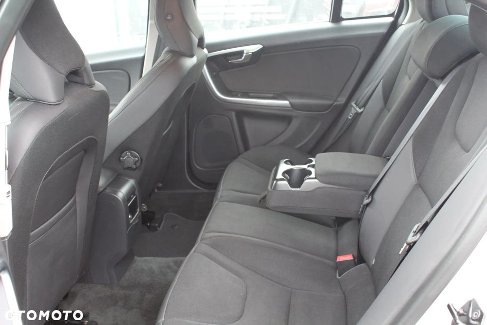 Volvo S60 D3 Summum - 23