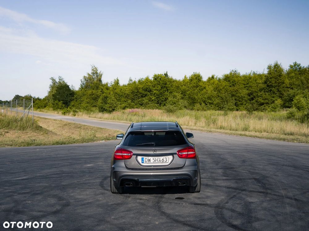 Mercedes-Benz GLA 200 7G-DCT AMG Line - 8
