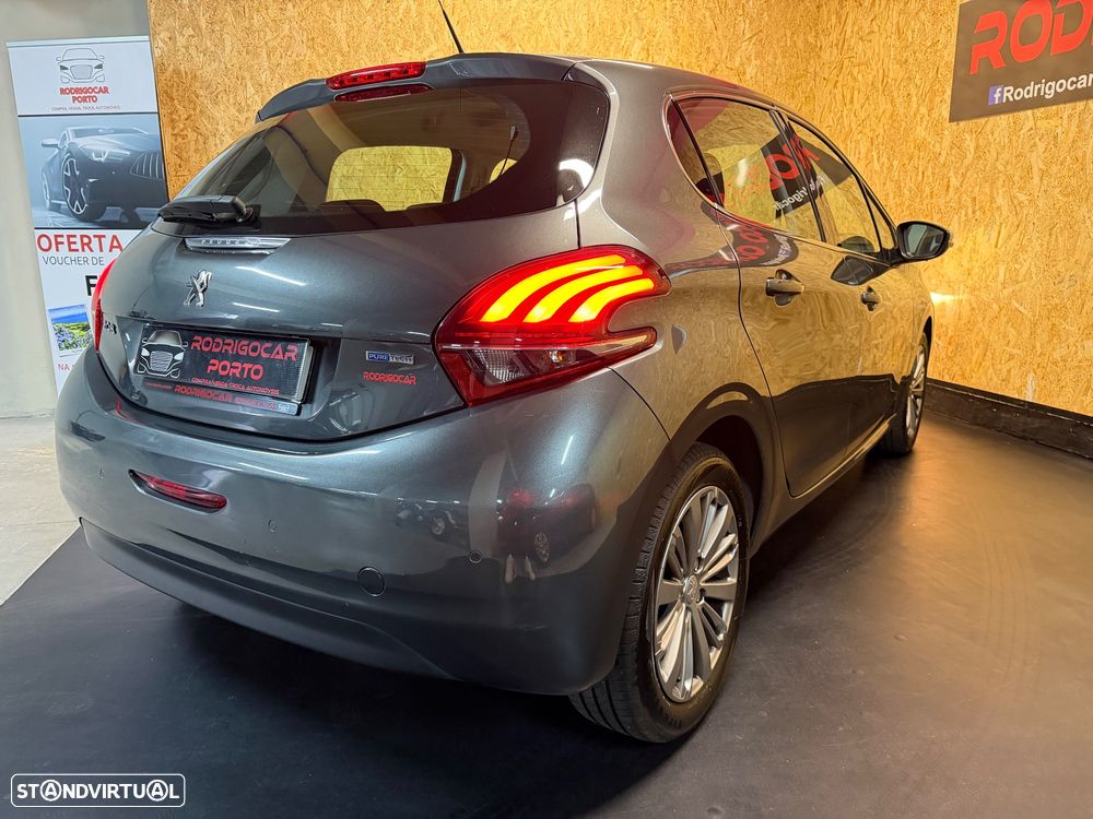 Peugeot 208 PureTech 110 Stop & Start Allure - 19