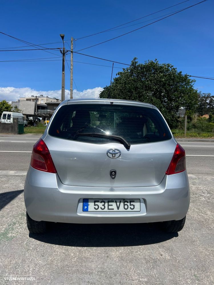 Toyota Yaris 1.0 VVT-i AC - 15