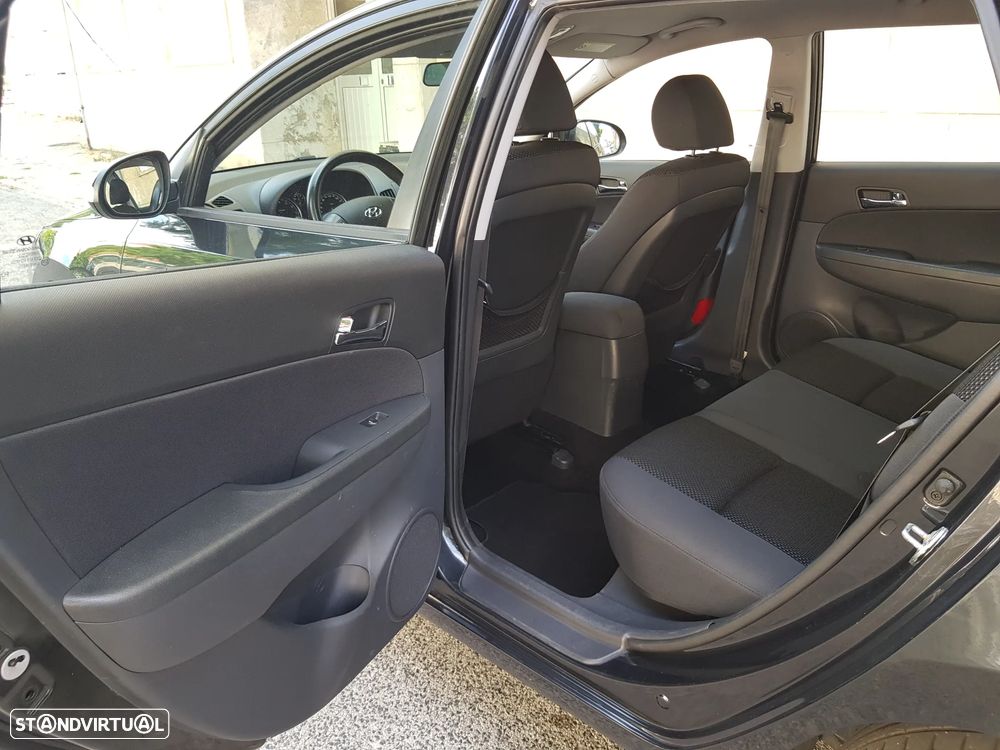 Hyundai i30 CW 1.4 CVVT Blue Comfort - 22