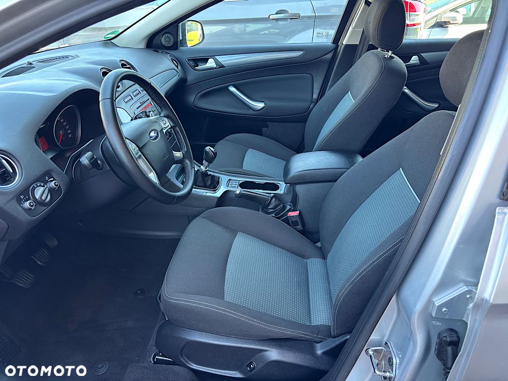 Ford Mondeo 2.0 TDCi Titanium - 23