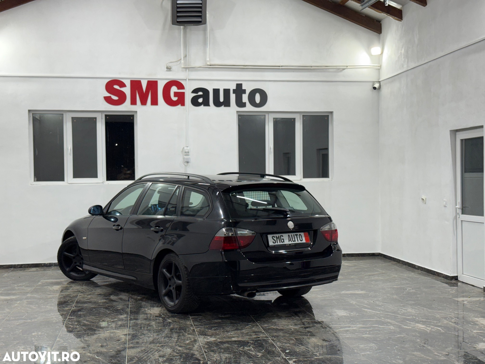 BMW Seria 3 318d Touring - 3