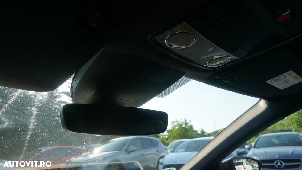 Skoda Octavia 2.0 TDI DSG RS - 34