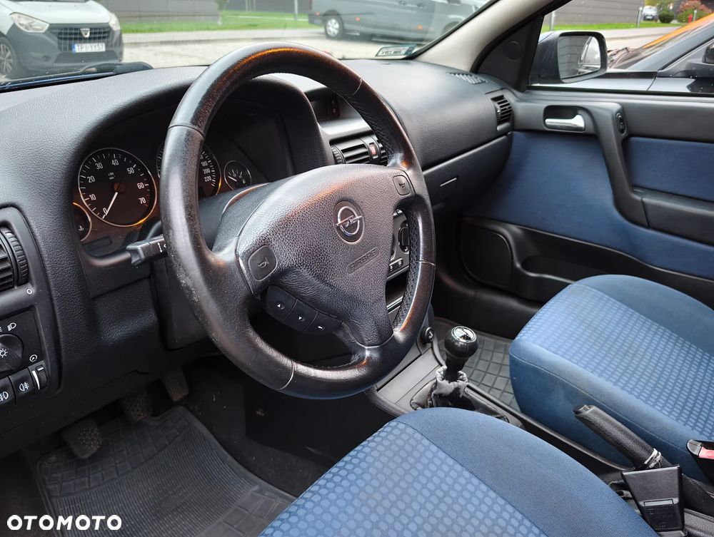 Opel Astra - 11
