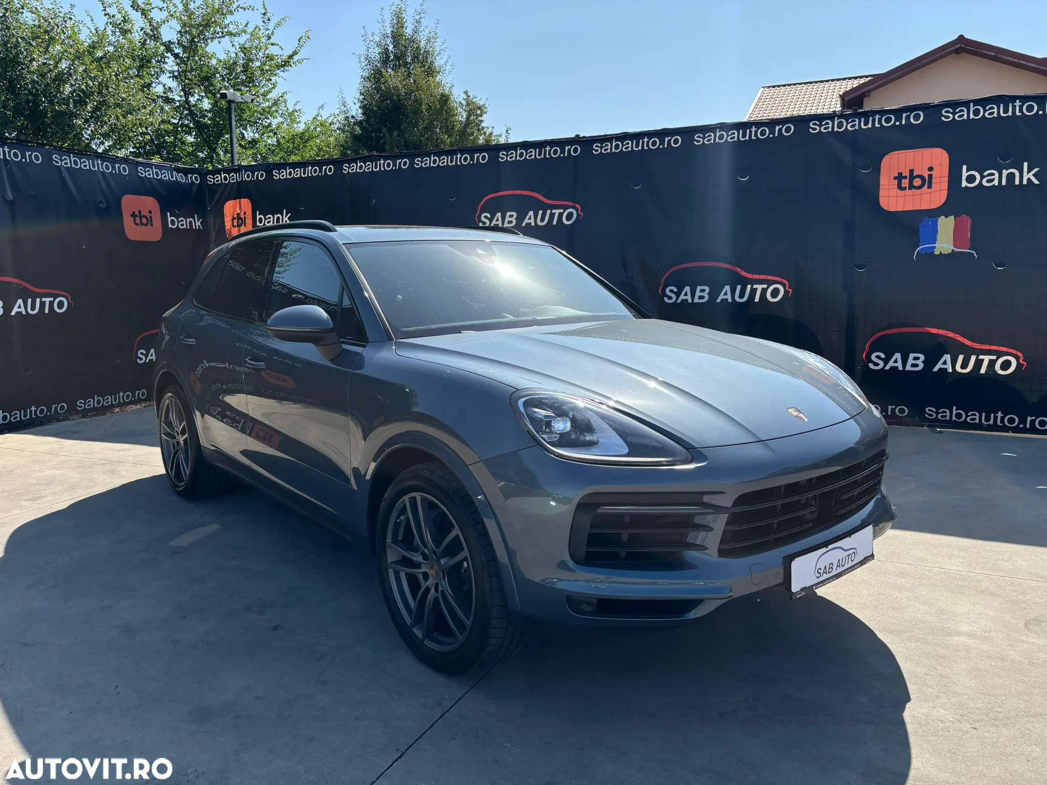Porsche Cayenne S - 3