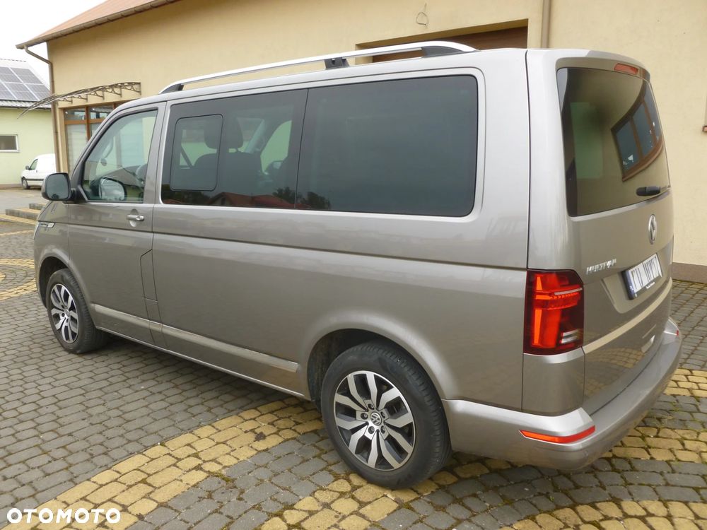 Volkswagen Multivan - 12