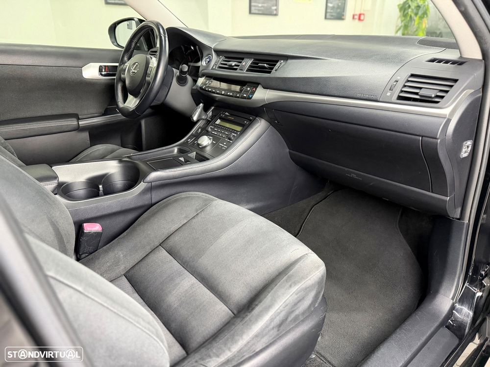 Lexus CT 200h 09 P.Dynamic - 22