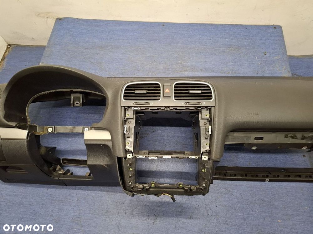 VW GOLF VI DESKA ROZDZIELCZA KOKPIT - 4